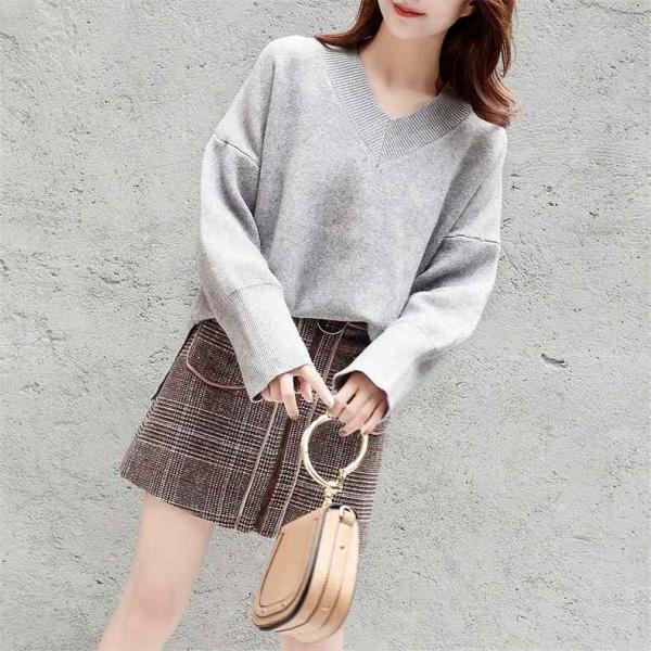レディース　ニット　Vネック　セーター　長袖　プルオーバー　ゆったり　トップス　秋　冬　カジュアル　キュート　大人　可愛い　大人女子　フェミニン　おしゃれ　お出かけ　オフィス　デイリー　ホワイト　ベージュ　ブラウン　グレー　フリーサイズ　送料無料