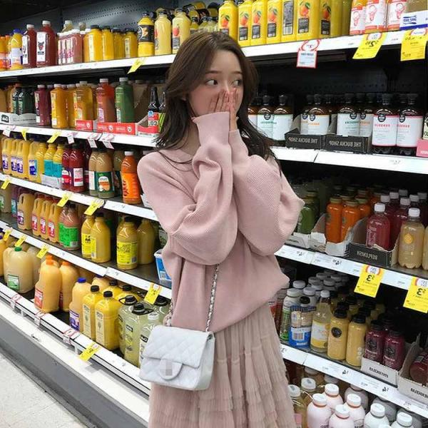 レディース　ニット　セーター　長袖　ゆったり　オーバーサイズ　トップス　秋　冬　カジュアル　キュート　大人　可愛い　フェミニン　おしゃれ　お出かけ　オフィス　デイリー　普段着　ホワイト　カーキ　オリーブ　ブラック　パープル　ピンク　フリーサイズ　送料無料