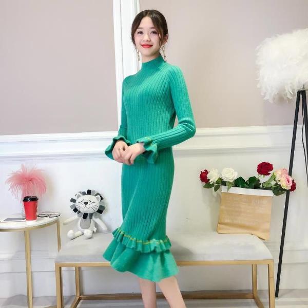 レディース　ワンピース　ニットワンピ　長袖　ハイネック　フレアスリーブ　ミディ丈　秋　冬　カジュアル　キュート　可愛い　フェミニン　きれいめ　上品　エレガント　おしゃれ　お出かけ　お呼ばれ　ベージュ　ピンク　グリーン　ホワイト　フリーサイズ　送料無料