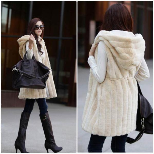 レディース　ノースリーブ　ベスト　フード付き　ジャケット　秋　冬　アウター　カジュアル　キュート　大人　可愛い　フェミニン　おしゃれ　お出かけ　デイリー　オフィス　普段着　ブラック　ホワイト　M　L　XL　2XL　3XL　大きいサイズ　送料無料