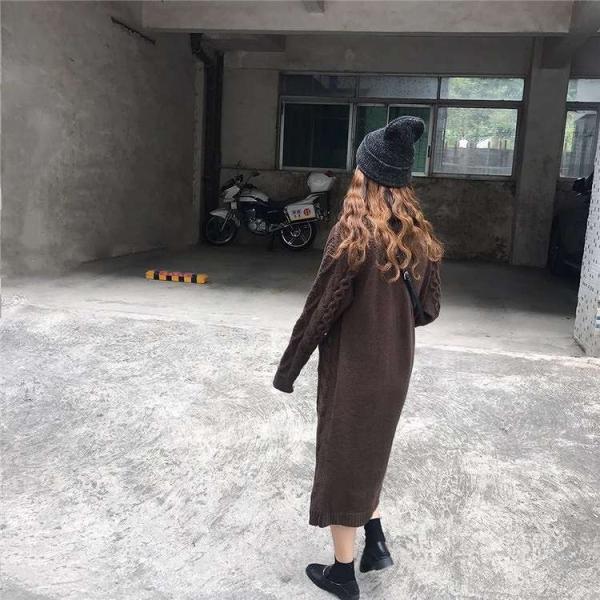 レディース　ワンピース　ニットワンピ　ケーブルニット　長袖　ニット　ミモレ丈　ゆったり　オーバーサイズ　秋　冬　カジュアル　キュート　可愛い　フェミニン　きれいめ　上品　エレガント　おしゃれ　お出かけ　お呼ばれ　ブラウン　ホワイト　フリーサイズ　送料無料