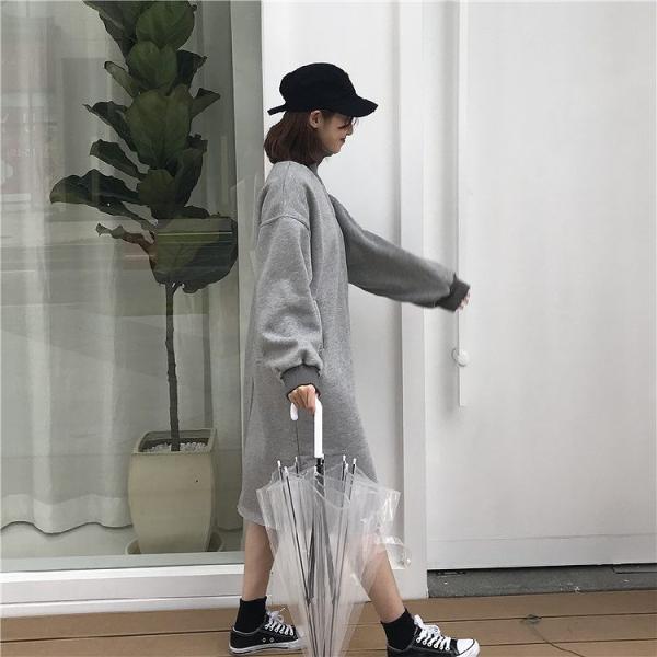 レディース　ワンピース　スウェットワンピ　ハイネック　首リブ　長袖　ミディ丈　ミモレ丈　ゆったり　オーバーサイズ　秋　冬　カジュアル　キュート　可愛い　フェミニン　きれいめ　上品　エレガント　おしゃれ　お出かけ　ブラック　グレー　フリーサイズ　送料無料