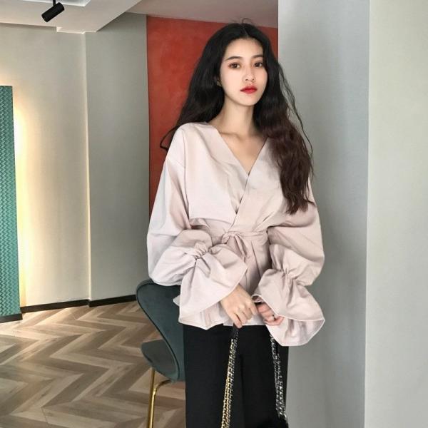 レディース　ブラウス　シャツ　キャンディスリーブ　オーバーサイズ　ゆったり　長袖　トップス　カジュアル　キュート　可愛い　フェミニン　きれいめ　上品　エレガント　おしゃれ　お出かけ　オフィス　デート　デイリー　ブラック　ベージュ　フリーサイズ　送料無料