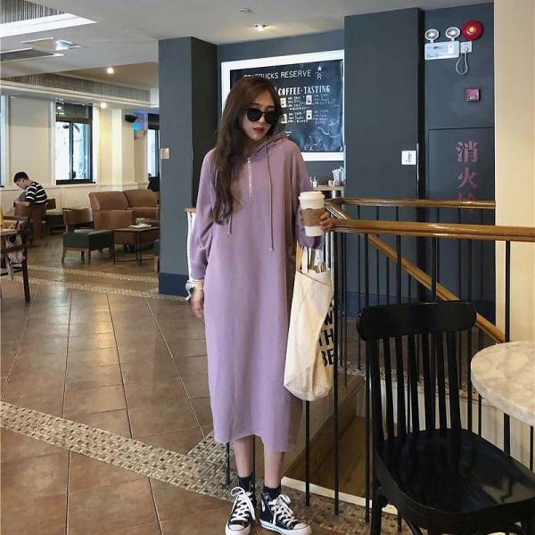 レディース　ワンピース　スウェットワンピ　フード付き　パーカー　長袖　ミモレ丈　ゆったり　オーバーサイズ　秋　冬　カジュアル　キュート　大人女子　可愛い　フェミニン　きれいめ　上品　おしゃれ　お出かけ　パープル　ブラック　フリーサイズ　送料無料