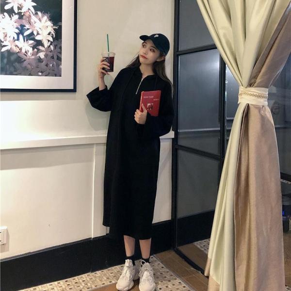 レディース　ワンピース　スウェットワンピ　フード付き　パーカー　長袖　ミモレ丈　ゆったり　オーバーサイズ　秋　冬　カジュアル　キュート　大人女子　可愛い　フェミニン　きれいめ　上品　おしゃれ　お出かけ　パープル　ブラック　フリーサイズ　送料無料