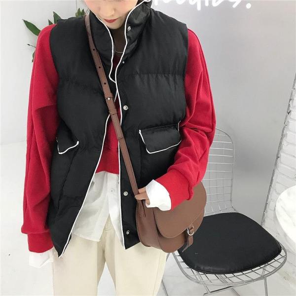 レディース　アウター　中綿　ベスト　ノースリーブ　無地　ポケット　スタンドカラー　カジュアル　大人可愛い　フェミニン　スポーツ　ジョギング　お出かけ　デート　デイリー　ブラック　ホワイト　フリーサイズ　送料無料