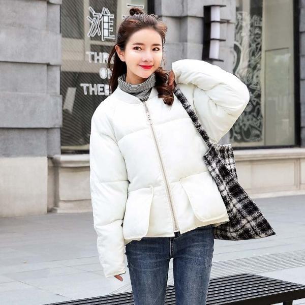 レディース　アウター　中綿　ジャケット　長袖　ジップアップ　無地　ノーカラー　カジュアル　大人可愛い　フェミニン　スポーツ　ジョギング　お出かけ　デート　デイリー　ホワイト　キャメル　レッド　ブラック　M　L　XL　送料無料