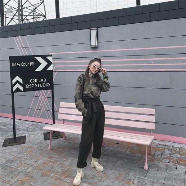 レディース　トップス　フード付き　カットソー　カモフラ　迷彩　長袖　カジュアル　大人可愛い　ストリート　スポーツ　お出かけ　デート　デイリー　グリーン　フリーサイズ　送料無料