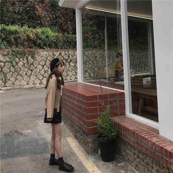 レディース　ハイウエスト　スカート　ドット　水玉　台形スカート　タイト　スリム　ミニ丈　秋　冬　ボトムス　カジュアル　キュート　大人　可愛い　フェミニン　きれいめ　おしゃれ　お出かけ　デイリー　二次会　お呼ばれ　ブラック　S　M　L　サイズ　送料無料