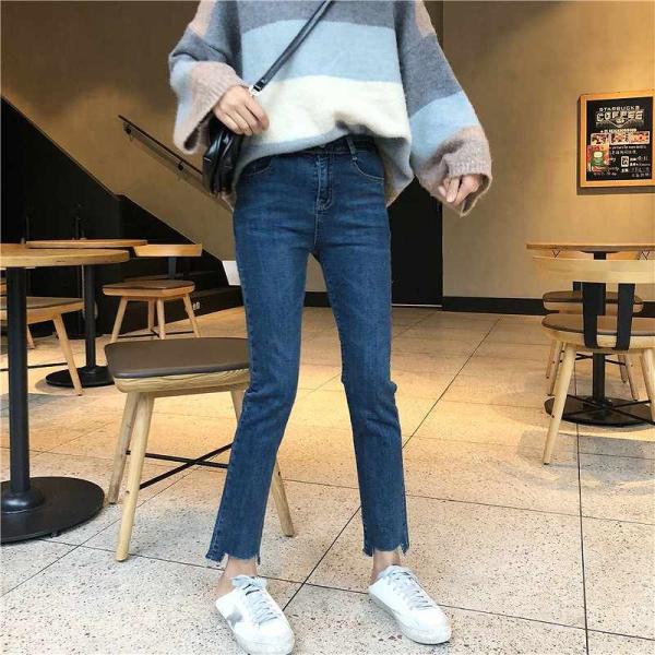 レディース　デニム　クロップドパンツ　アンクル丈　スリム　タイト　ジーンズ　ジーパン　ボトムス　カジュアル　キュート　可愛い　フェミニン　きれいめ　エレガント　おしゃれ　お出かけ　デイリー　オフィス　普段着　ネイビー　ブラック　S　M　L　サイズ　送料無料