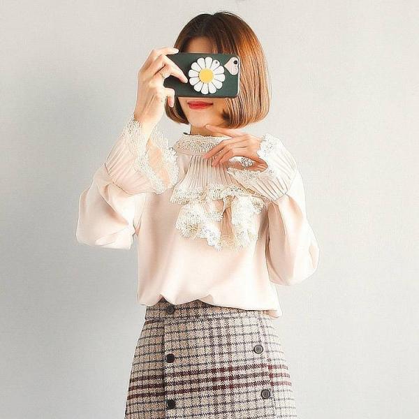 レディース　ボリュームスリーブ　フレアスリーブ　ブラウス　シャツ　長袖　トップス　カジュアル　キュート　大人　可愛い　フェミニン　おしゃれ　お出かけ　デイリー　普段着　ベージュ　ホワイト　ブラック　フリーサイズ　ワンサイズ　送料無料