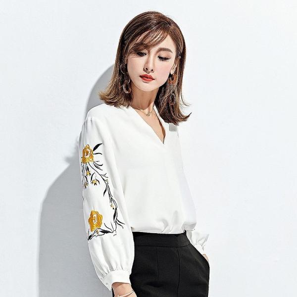 レディース　大きいサイズ　シフォン　ブラウス　シャツ　長袖　トップス　カジュアル　キュート　大人　可愛い　フェミニン　おしゃれ　お出かけ　エレガント　オフィス　デイリー　普段着　ホワイト　ブラック　レッド　S　M　L　XL　2XL　サイズ　送料無料