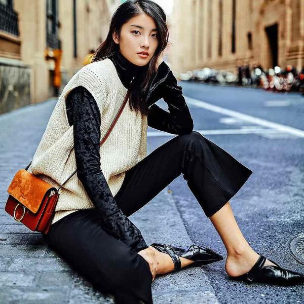 レディース　ハイウエスト　パンツ　ベルボトム　ブーツカット　フレア　スリット　ボトムス　カジュアル　キュート　可愛い　フェミニン　きれいめ　エレガント　おしゃれ　お出かけ　オフィス　デイリー　普段着　ブラック　S　M　サイズ　送料無料