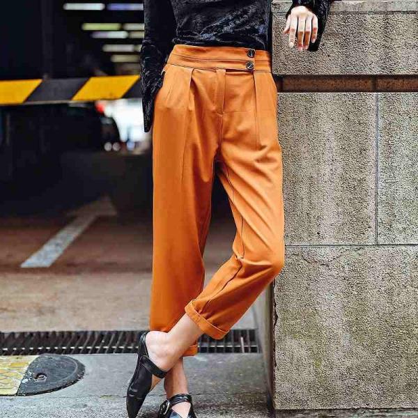 レディース　ハイウエスト　パンツ　半端丈　クロップド　無地　ボトムス　カジュアル　キュート　可愛い　フェミニン　きれいめ　エレガント　おしゃれ　お出かけ　オフィス　デイリー　普段着　ブラウン　S　M　サイズ　送料無料