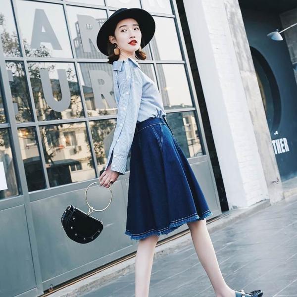 レディース　ボートネック　ブラウス　ストライプ　シャツ　長袖　トップス　カジュアル　キュート　大人　可愛い　フェミニン　おしゃれ　お出かけ　エレガント　オフィス　デイリー　普段着　ブルー　グレー　M　L　XL　サイズ　送料無料