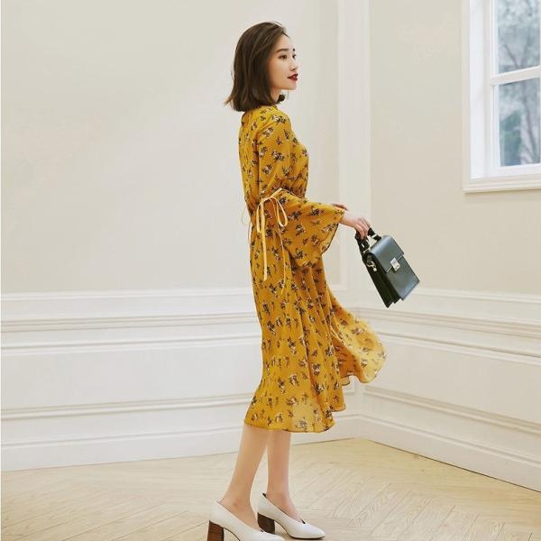 レディース　ワンピース　フレア　クルーネック　花柄　リボン　ミモレ丈　長袖　カジュアル　おしゃれ　エレガント　キュート　大人可愛い　フェミニン　オフィス　お出かけ　デート　デイリー　普段着　イエロー　ネイビー　M　L　XL　送料無料