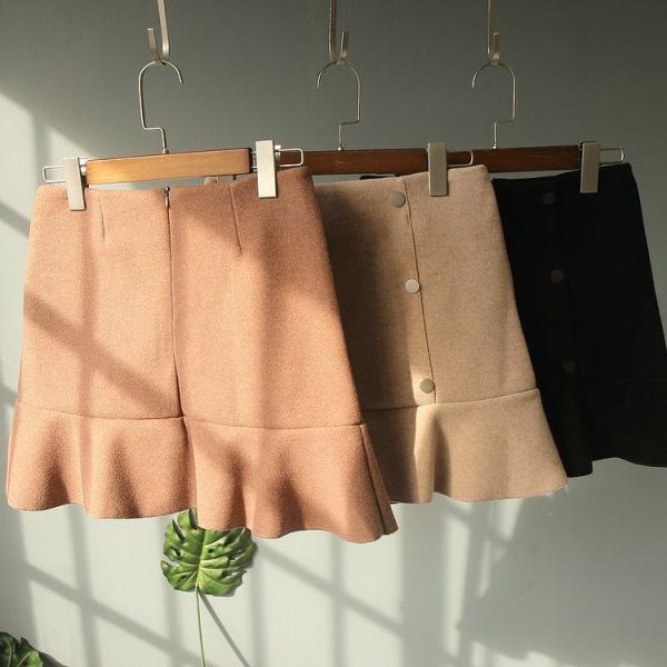 レディース　ハイウエスト　ミニスカート　フレア　ミニ丈　無地　ボトムス　カジュアル　キュート　可愛い　フェミニン　きれいめ　エレガント　上品　おしゃれ　お出かけ　オフィス　デイリー　普段着　ベージュ　ブラウン　ブラック　S　M　L　サイズ　送料無料
