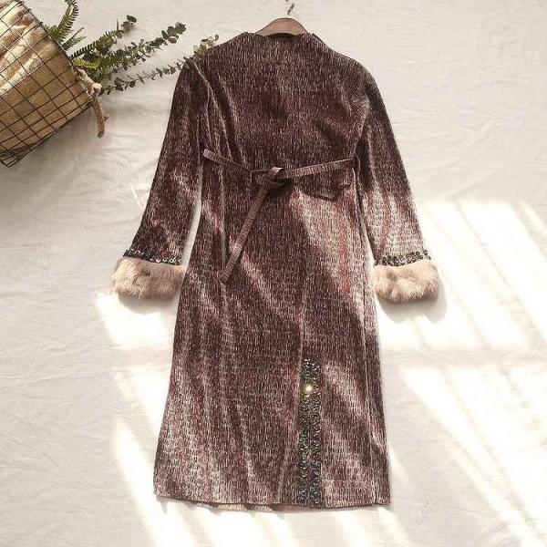 レディース　ワンピース　ミディ丈　ファー　ベルト　長袖　スカート　カジュアル　キュート　可愛い　フェミニン　きれいめ　上品　エレガント　おしゃれ　お出かけ　デイリー　普段着　ブラウン　パープル　オリーブ　ブラック　フリーサイズ　ワンサイズ　送料無料