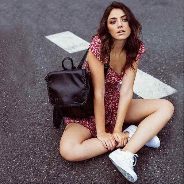 レディース　ワンピース　キャップスリーブ　スクエアネック　膝上丈　ミニワンピ　総柄　花柄　サマードレス　フレア　キュート　カジュアル　大人可愛い　フェミニン　デート　お出かけ　デイリー　ブルー　レッド　S　M　L　XL　XXL　送料無料