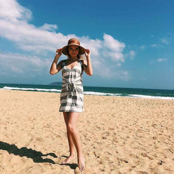 レディース　ワンピース　ノースリーブ　Vネック　膝上丈　ボーダー　サマードレス　フロントリボン　キュート　カジュアル　大人可愛い　フェミニン　デート　お出かけ　デイリー　ホワイト　S　M　L　XL　XXL　送料無料