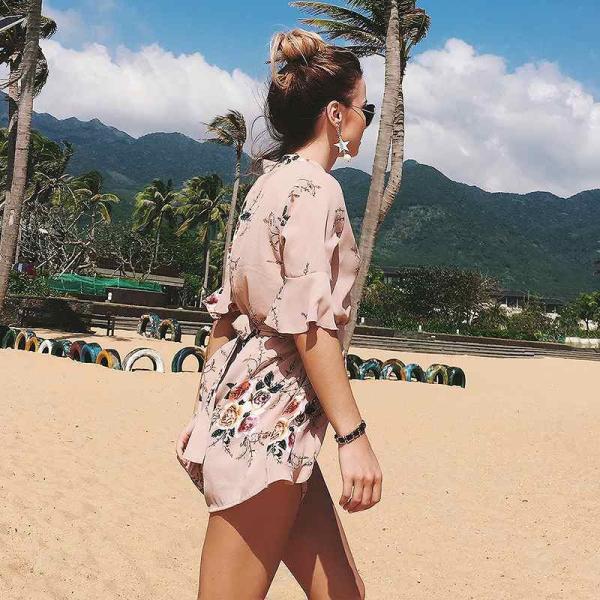 レディース　オールインワン　シャツパンツ　コンビネゾン　半袖　　シフォン　膝上丈　花柄　総柄　シンプル　キュート　カジュアル　大人可愛い　フェミニン　デート　お出かけ　デイリー　ビーチ　リゾート　カーキ　ホワイト　ネイビー　S　M　L　XL　XXL　送料無料