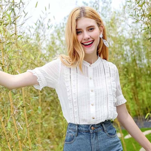 レディース　キャンディスリーブ　ボリュームスリーブ　レース　ブラウス　シャツ　半袖　春　夏　トップス　カジュアル　キュート　可愛い　フェミニン　きれいめ　上品　エレガント　おしゃれ　お出かけ　デイリー　普段着　ホワイト　S　M　L　XL　サイズ　送料無料