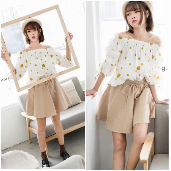 レディース　肩出し　肩見せ　オフショルダー　ブラウス　ドット　シャツ　春　夏　トップス　カジュアル　キュート　可愛い　フェミニン　きれいめ　上品　エレガント　おしゃれ　お出かけ　デイリー　普段着　ホワイト×ブラック　ホワイト×イエロー　送料無料