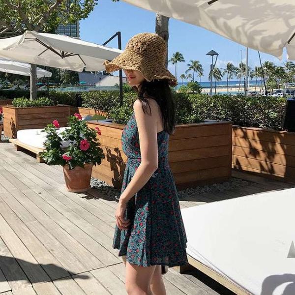 レディース ワンピース ノースリーブ 深Vネック フレア カシュクール 小花柄 総柄 膝上丈 サマードレス カジュアル 大人可愛い フェミニン お出かけ デート デイリー リゾート ブルー S M L XL 送料無料