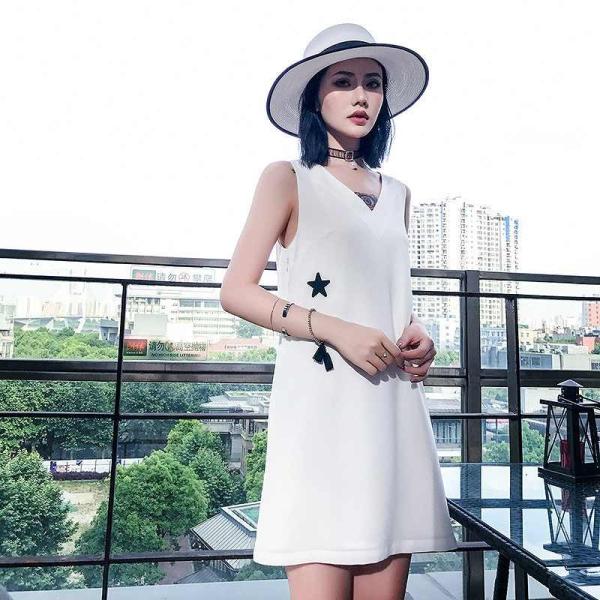 レディース ワンピース Vネック 星柄 シンプル ミニ丈 ノースリーブ 春 夏 スカート カジュアル キュート 可愛い フェミニン きれいめ 上品 エレガント おしゃれ お出かけ お呼ばれ ホワイト S M L サイズ 送料無料