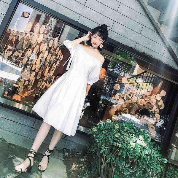 レディース ワンピース 肩出し 肩見せ オフショルダー ミディ丈 ひざ下丈 ボリュームスリーブ 春 夏 スカート カジュアル キュート 可愛い フェミニン きれいめ 上品 エレガント おしゃれ お出かけ お呼ばれ ホワイト S M サイズ 送料無料