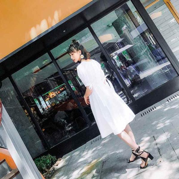 レディース ワンピース 肩出し 肩見せ オフショルダー ミディ丈 ひざ下丈 ボリュームスリーブ 春 夏 スカート カジュアル キュート 可愛い フェミニン きれいめ 上品 エレガント おしゃれ お出かけ お呼ばれ ホワイト S M サイズ 送料無料