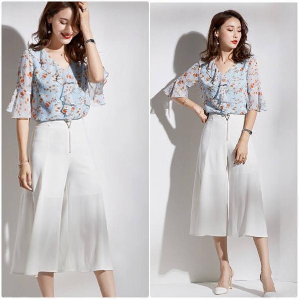 レディース ブラウス フレアスリーブ シフォン 花柄 ボタニカル柄 Vネック 半袖 シャツ フレア 春 夏 トップス カジュアル キュート 可愛い フェミニン きれいめ 上品 エレガント おしゃれ お出かけ オフィス デート ライトグレー 送料無料