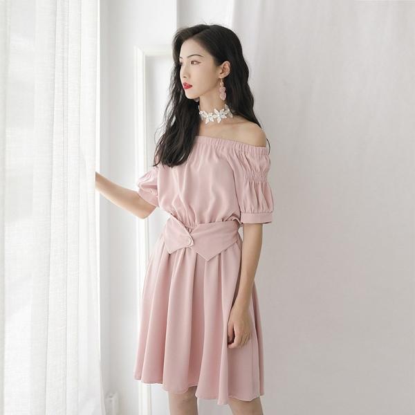 レディース 肩出し 肩見せ オフショルダー ワンピース ひざ丈 無地 シンプル 春 夏 スカート カジュアル キュート 可愛い フェミニン きれいめ 上品 エレガント おしゃれ お出かけ お呼ばれ ピンク ブルー フリーサイズ ワンサイズ 送料無料