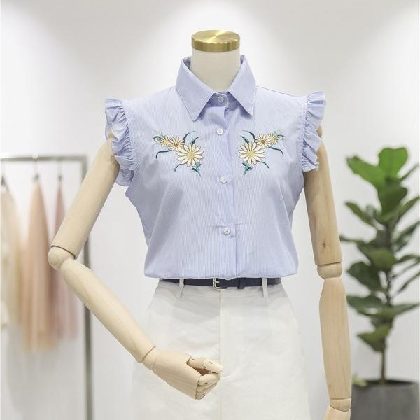 レディース フレア ブラウス キャップスリーブ シャツ 刺繍 花柄 春 夏 トップス カジュアル キュート 可愛い フェミニン きれいめ 上品 エレガント おしゃれ お出かけ オフィス デート デイリー ホワイト ブルー フリーサイズ 送料無料