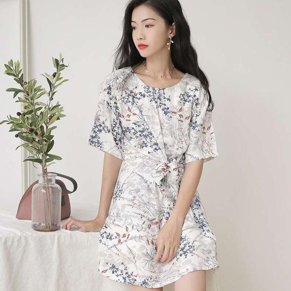 レディース シフォン ワンピース クルーネック 半袖 フレア 花柄 総柄 膝上丈 夏 カジュアル 大人可愛い フェミニン オフィス お出かけ デート デイリー リゾート ホワイト ブルー フリーサイズ 送料無料