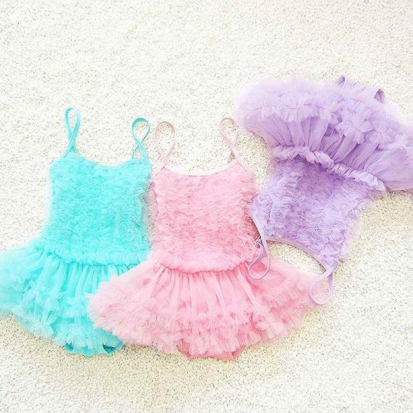 キッズ　女の子　水着　2点セット　帽子付き　フリル　ワンピース　海　プール　スイミング　 スイムウェア　水遊び　ビーチ　リゾート　マリン　海水浴　夏休み　旅行　可愛い　キュート　子供用　女児　女子　ジュニア　イエロー　パープル　ブルー　ピンク　送料無料