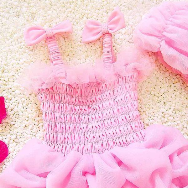 キッズ　女の子　水着　2点セット　帽子付き　フリル　ふわふわ　ワンピース　海　プール　スイミング　 スイムウェア　水遊び　ビーチ　リゾート　マリン　海水浴　夏休み　旅行　可愛い　キュート　子供用　女児　女子　ジュニア　ピンク　パープル　ブルー　送料無料