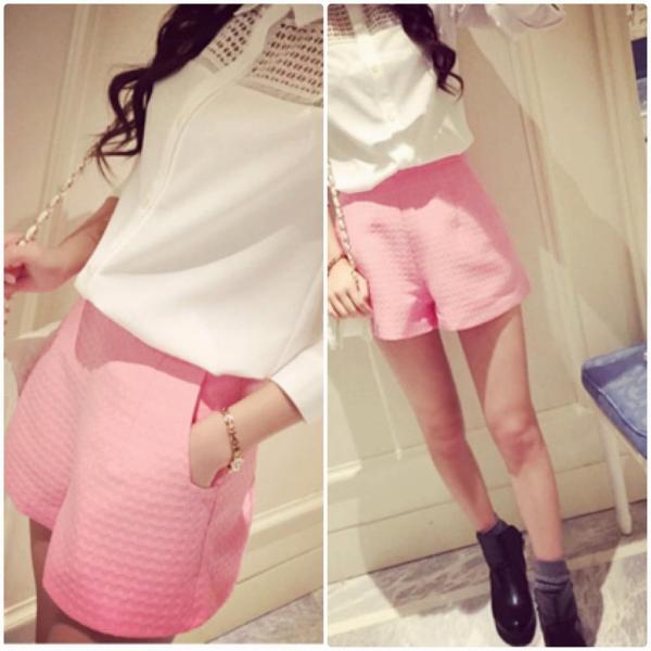 レディース　大きいサイズ　ハイウエスト　ショートパンツ　ショーツ　短パン　ボトムス　カジュアル　キュート　可愛い　フェミニン　きれいめ　おしゃれ　お出かけ　デイリー　普段着　ホワイト　ブラック　ピンク　イエロー　送料無料