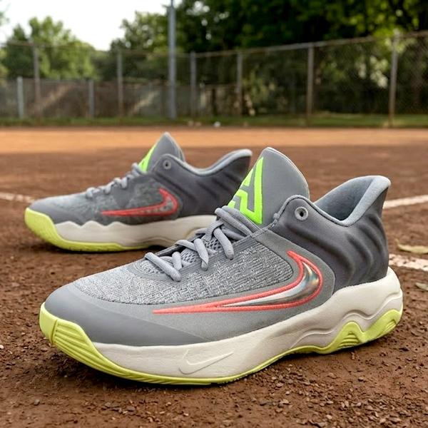 NIKE（ナイキ） バスケットボールシューズ メンズ ヤニス