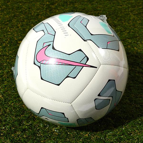 NIKE（ナイキ） サッカーボール 4号球 ピッチ 小学生 キッズ 子ども
