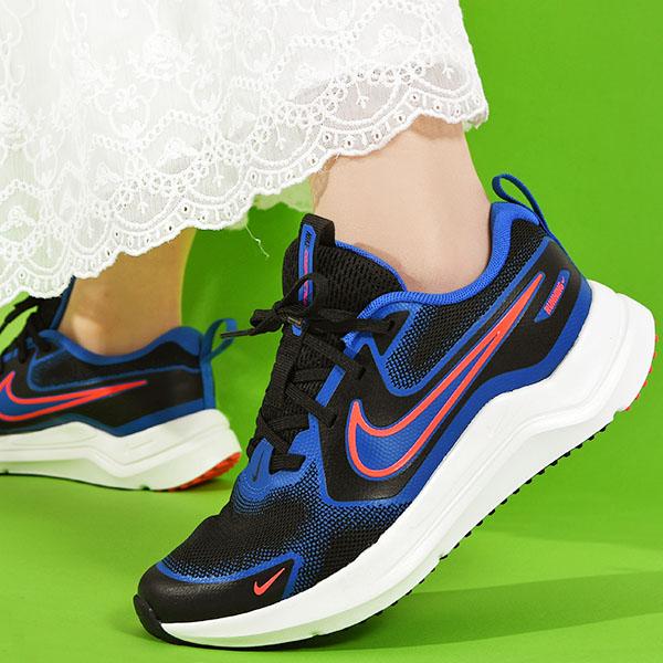 37%off ナイキ スニーカー キッズ NIKE コズミック ランナー GS ランニングシューズ 子供 ジュニア シューズ 靴 ブラック ブルー hm4402 2025春夏新作