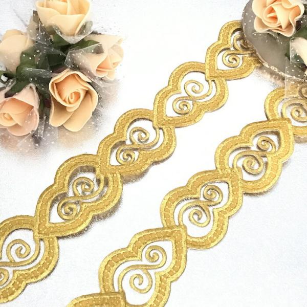 エレガントなゴールドの刺繍ワッペンモチーフブレードです。切り離してモチーフとしても使用ができます。新体操、社交ダンス、バトントワリング、レオタード、ベリーダンス、フィギュアスケート、バレエ、ドレス、ステージ衣装、ハンドメイド材料などにお使い...