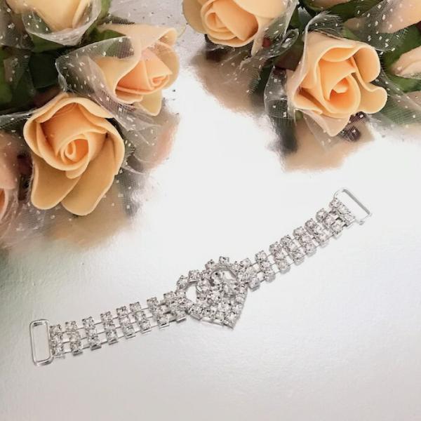 ハート形のシルバークリアラインストーン付きモチーフになります。衣装をエレガントに華やかな雰囲気にしてくれます。ウェディングドレス、イブニングドレス、バレエ衣装、ドレス、ダンス衣装、バトントワリング、服飾、レオタード、ベリーダンス、フィギュア...