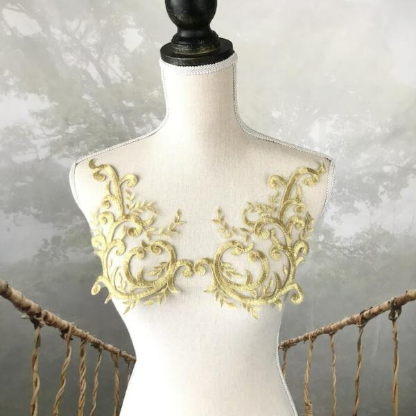 ゴールドのチュールモチーフになります。各種イベント、社交ダンス、ドレス、ステージ衣装、舞台衣装、新体操、バトントワリング、レオタード、演劇、ミュージカル、ベリーダンス、フィギュアスケート、バレエ衣装、ウェディング、パーティーなど、用途に合わ...