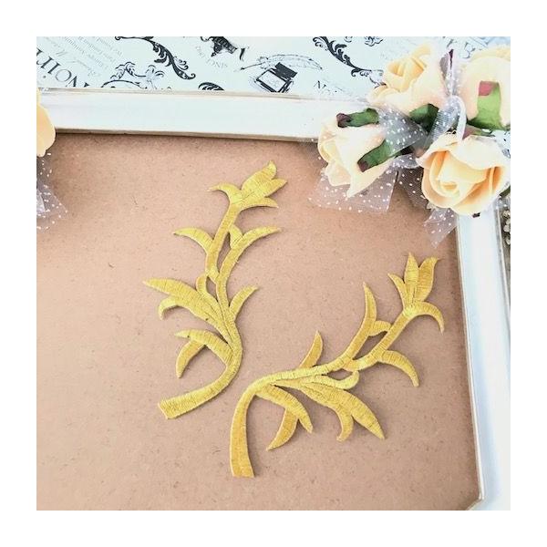 エレガントなゴールドの刺繍ワッペンモチーフセットです。新体操、バレエ、レオタード、バトントワリング 、ドレス、ステージ衣装などに飾り付けるモチーフです。レオタードなどの好きな位置に、好きなデザインで貼り付けて、スパンコールとラインストーンを...