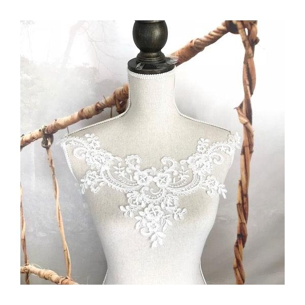 エレガントなお花模様のチュールモチーフになります。ドレスの飾りつけやリフォームに、お好きな所からカットして衣装に縫い付けてご使用下さい。社交ダンス、バトントワリング、レオタード、ベリーダンス、フィギュアスケート、バレエ、ドレス、ステージ衣装...