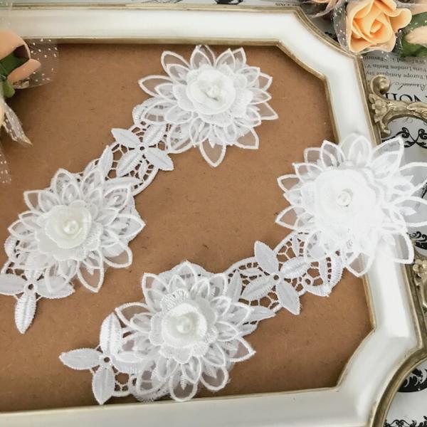 パール付き立体的なお花のモチーフです。新体操、社交ダンス、バトントワリング、レオタード、ベリーダンス、フィギュアスケート、バレエ衣装、ドレス、服飾、ステージ衣装、ハンドメイド材料などにお使いいただけます。サイズ：H18cm W8cmカラー ...