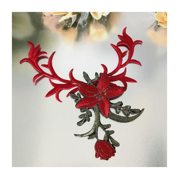 エレガントな花のネックライン形のワッペンモチーフです。新体操、社交ダンス、バトントワリング、レオタード、ベリーダンス、フィギュアスケート、バレエ衣装、ドレス、服飾、ステージ衣装、ハンドメイド材料などにお使いいただけます。手縫いとアイロンで貼...