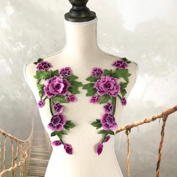 バラ模様の刺繍モチーフになります。 お花は立体的になっています。新体操、社交ダンス、バトントワリング、レオタード、ベリーダンス、フィギュアスケート、バレエ衣装、ドレス、服飾、ステージ衣装、舞台衣装、ハンドメイド材料などにお使いいただけます。...