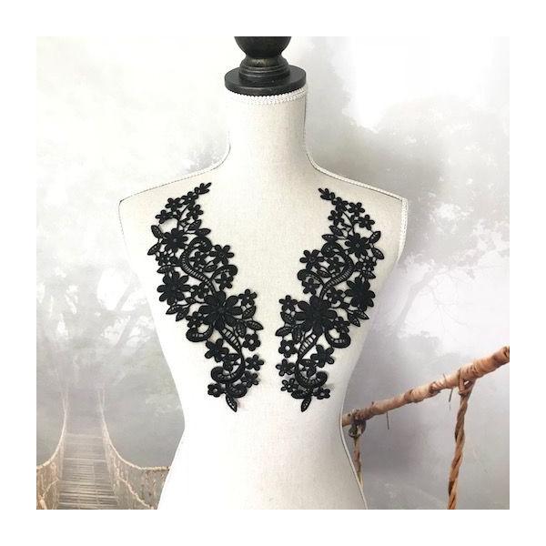 花柄のモチーフセットになります。新体操、社交ダンス、バトントワリング、レオタード、ベリーダンス、フィギュアスケート、バレエ衣装、ドレス、服飾、ステージ衣装、舞台衣装、ハンドメイド材料などにお使いいただけます。サイズ：H26cm  W9cmカ...